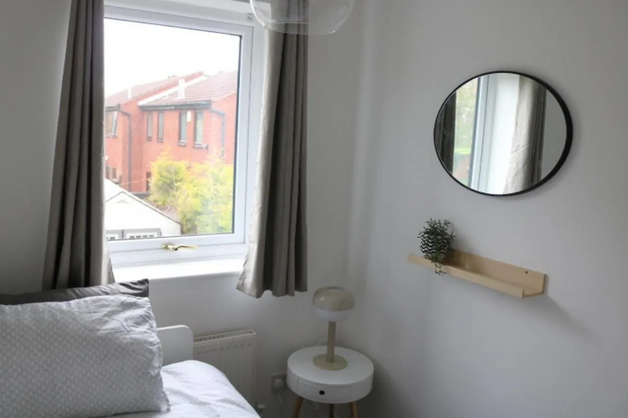 노팅엄 Charming 2 Bed House - Family Friendly 빌라 0*,
